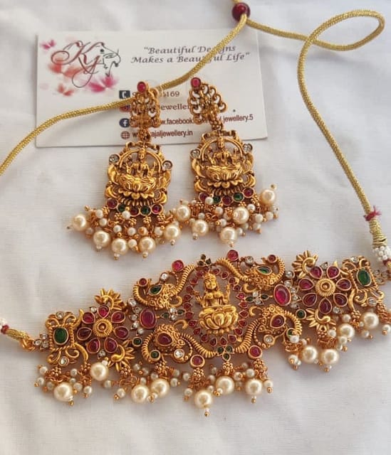 Lakshmi choker