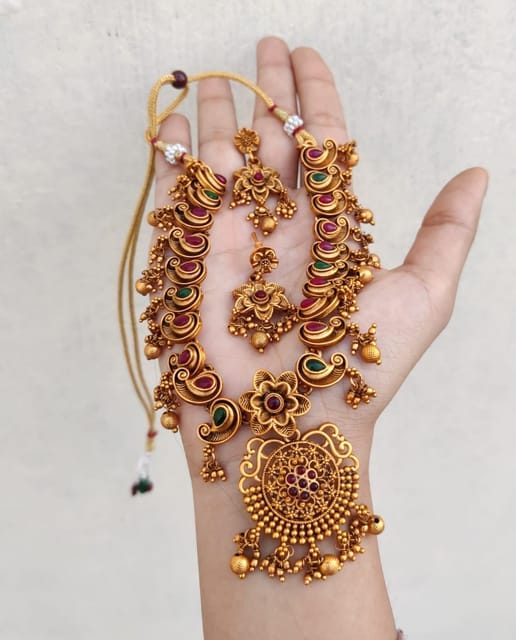Flower necklace set