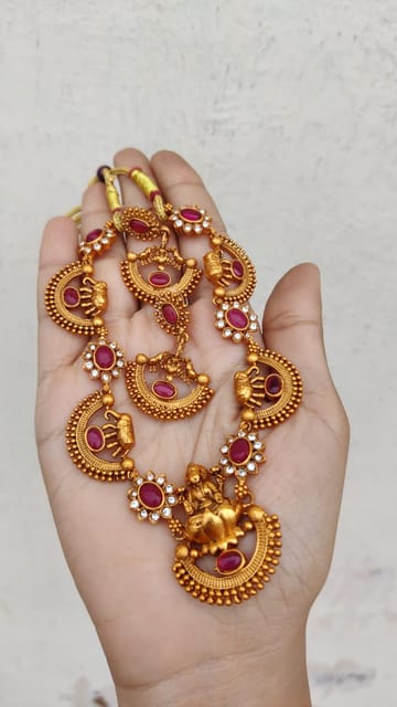 Red lakshmi set