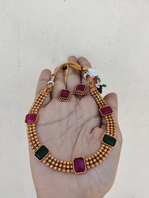 Kemp necklace