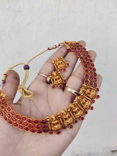 Red lakshmi choker