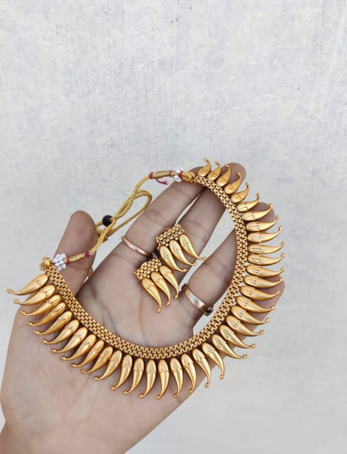 Mullu necklace set