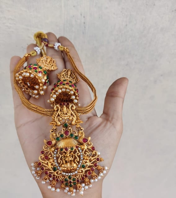 Lakshmi choker set