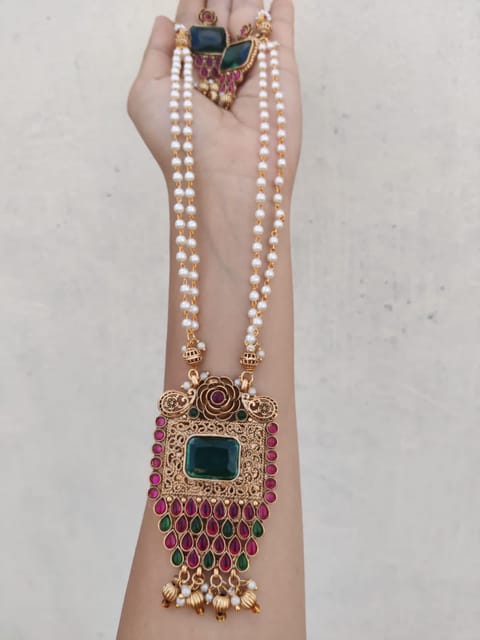 Multi pearl set