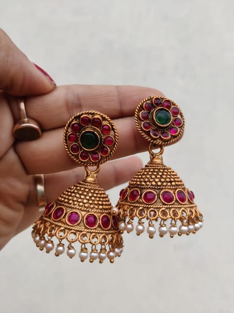 Round jhumki