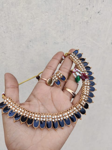 Palakka necklace 2 dark blue