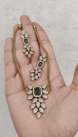 Dark green Victorian model