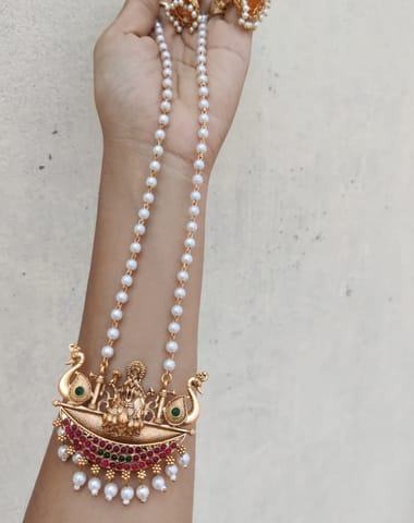 Pearl chain set
