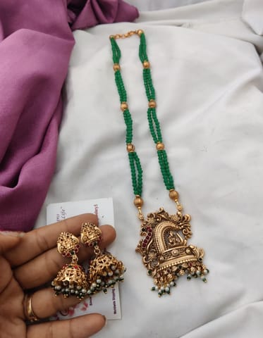 Peacock green beads middle length