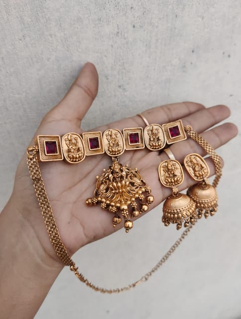 Lakshmi choker