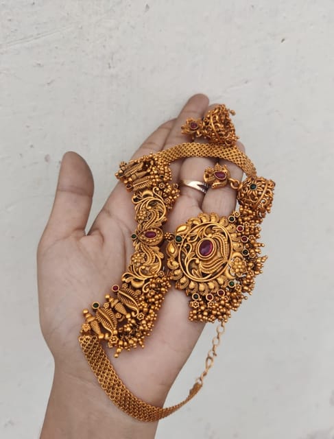 Guttapusulu copper choker