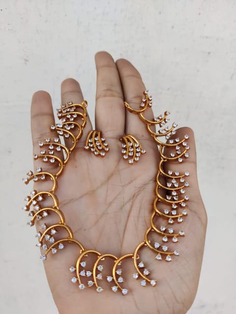 Golden necklace set
