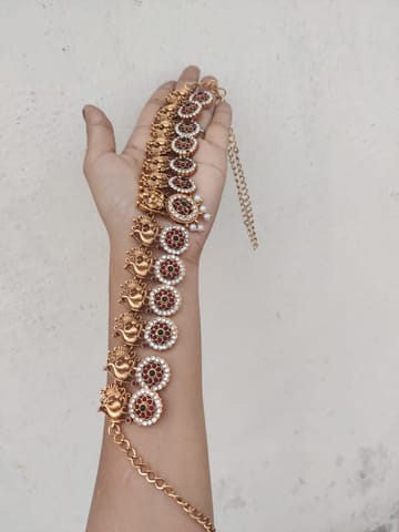 Hip belt white stones