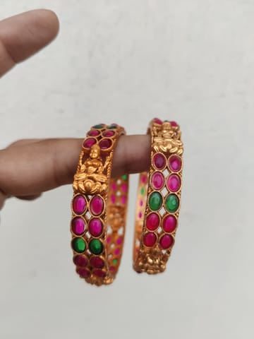 Kemp bangles