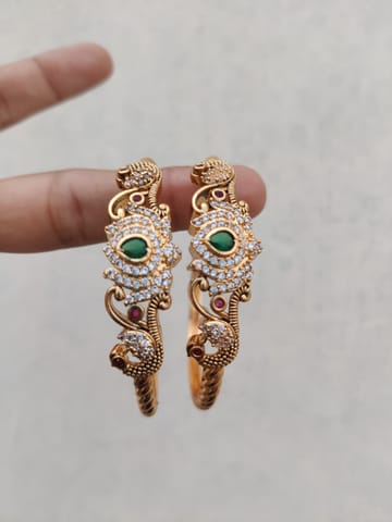 Flower bangles set