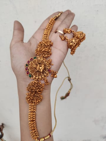 Temple guttapusulu golden choker set