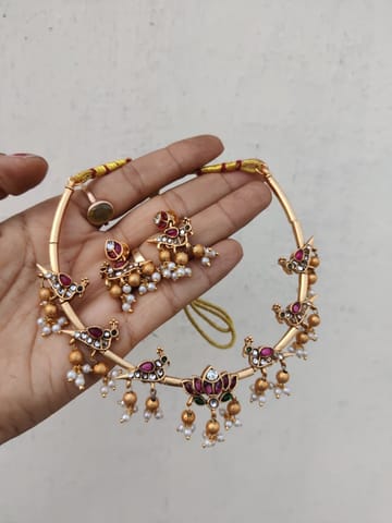 Golden attigai set