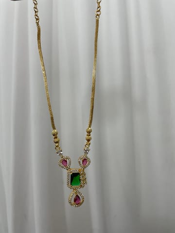 Gold pendant chain design