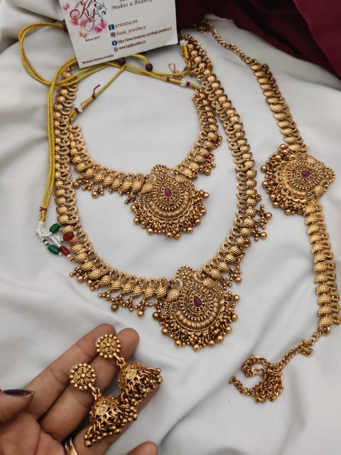 Round semi bridal  set with hip belt
