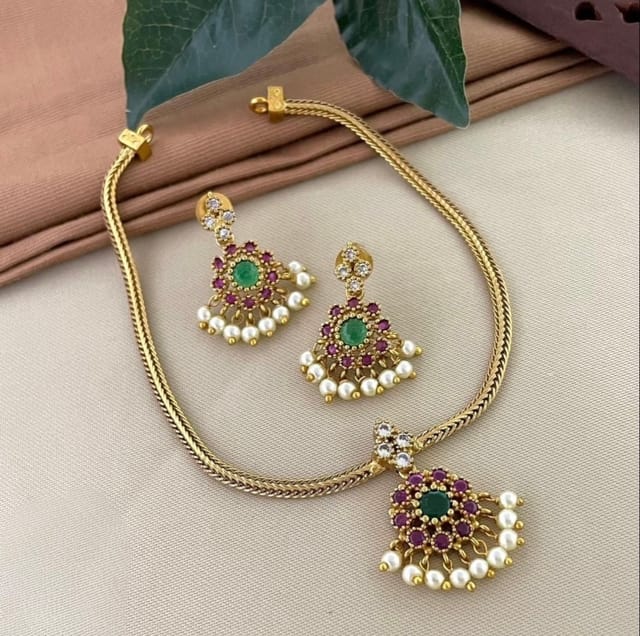 Cz attigai choker set back will attach rope