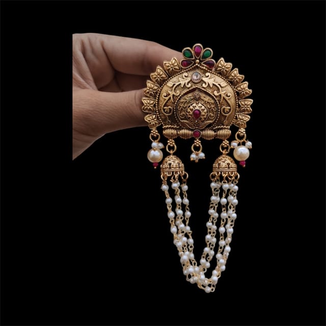 Antique hair collection with Pearl model