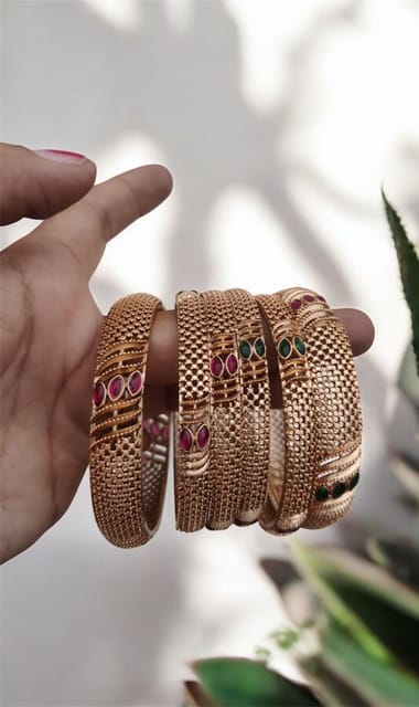 Set of 6 bangles set