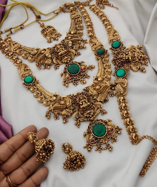 Heavy unique temple semi bridal golden set